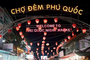 Hòn đảo lớn nhất Việt Nam chính thức dừng hoạt động chợ đêm đã vận hành 10 năm