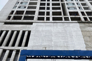 Từng được hứa tái khởi động, tòa nhà chọc trời kỳ vọng cao thứ 3 Hà Nội nay thành bãi đỗ xe, sân pickleball