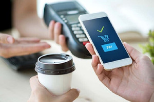 Từ nay, người dùng MoMo, ZaloPay... lưu ý quy định mới đối với ví điện tử