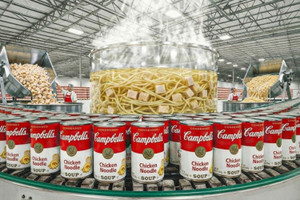 Nội dung cuộc hội thoại gây tranh cãi khiến thương hiệu 150 năm lao đao