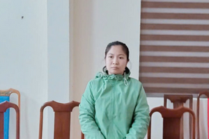 Bắt tạm giam người phụ nữ giấu 160 chỉ vàng trong túi áo, tất chân sau khi nhập cảnh Việt Nam