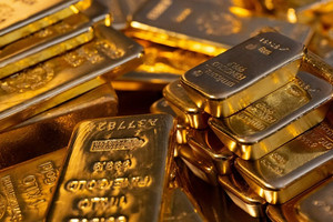Giá vàng hôm nay 7/1: Tăng vọt lên sát đỉnh lịch sử, giới đầu tư dõi theo dữ liệu kinh tế quan trọng