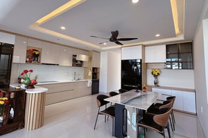 Trải nghiệm hai tinh thần trong cùng một căn hộ: Hiện đại tối giản và Á Đông sâu lắng