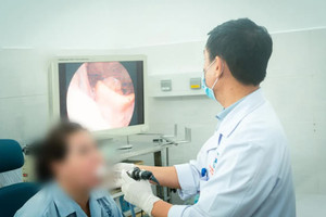 Người phụ nữ 52 tuổi suýt chết vì chữa hóc xương cá theo mẹo dân gian