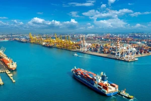 Tăng trưởng GDP Việt Nam vượt mọi dự báo, bất chấp áp lực thuế quan Mỹ