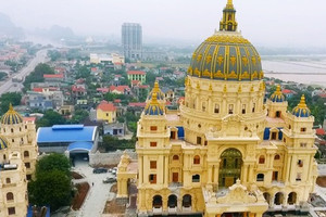 Tòa lâu đài tư nhân lớn nhất Đông Nam Á: Vốn đầu tư nghìn tỷ, kiến trúc mang đậm dấu ấn tôn giáo
