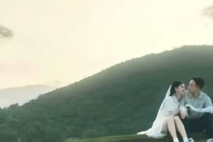 Rò rỉ thiệp cưới, ảnh cưới của Á hậu Phương Nhi và con trai tỷ phú Phạm Nhật Vượng, phát hiện một chi tiết hiếm gặp