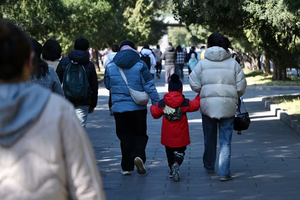 Nền kinh tế lớn thứ 2 thế giới đối mặt bài toán 'sinh tử', Chính phủ nỗ lực giải cứu trong vô vọng