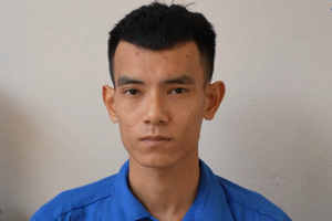 Bắt khẩn cấp Lê Phú Nghĩa SN 2002 khi đang nhập cảnh vào Việt Nam