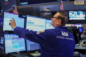 Lạm phát hạ nhiệt, Phố Wall đặt cược Fed sắp hạ lãi suất