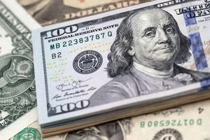 Tỷ giá USD hôm nay 13/1: Ngân hàng đứng giá, USD tự do quay đầu giảm