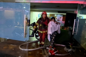 Bắt giữ nghi phạm phóng hỏa đốt nhà nghỉ 8 tầng tại phường Hà Đông đêm qua