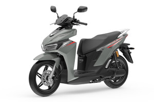 Hãng xe của tỷ phú Phạm Nhật Vượng ra mắt loạt xe máy điện đổi pin, phủ 45.000 tủ đổi pin khắp cả nước ngay quý I