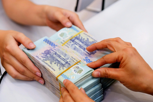 Từ tháng 7/2026, cơ quan thuế được quyền trích tiền từ tài khoản, khấu trừ tiền lương để thu thuế