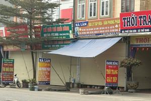 Cận Tết, 'thủ phủ buôn bán' lớn miền Bắc bất ngờ im lìm: Thuê ki-ốt 200 triệu/tháng, tiểu thương vẫn án binh bất động vì.... một nỗi lo