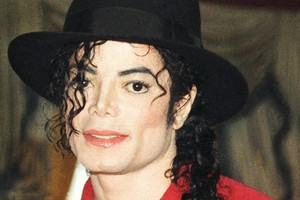 'Huyền thoại âm nhạc' đã qua đời 17 năm bị kiện vì xâm hại tình dục 4 trẻ em