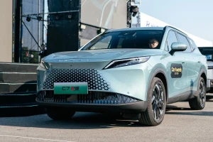 SUV Trung Quốc Omoda C7 chính thức mở bán: PHEV chạy 1.250km, giá chỉ 800 triệu, thách thức cả CR-V, CX-5