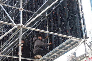 Cả làng Đình Bắc lắp màn hình LED cỡ lớn, sẵn sàng 'tiếp lửa' cho U23 Việt Nam