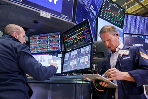 Phố Wall bật tăng sau khi ông Trump khẳng định sẽ không sử dụng vũ lực để chiếm lấy Greenland