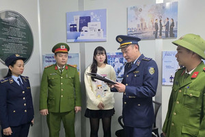 Khởi tố nữ Giám đốc SN 1996, khám xét, thu giữ hơn 11.000 chai thuốc nhuộm tóc mang nhãn Hamiko