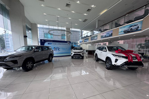 Nhiều đại lý Toyota, Mitsubishi 'trống không' showroom cận Tết: Người mua phải chờ sang năm