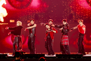 Yeah1: Không thể trông chờ mãi vào dàn nghệ sĩ đã quá quen mặt, nhà sản xuất show Anh trai - Chị đẹp tự ‘đúc idol’