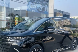 Thuế giảm, xe hybrid tại Việt Nam bắt đầu được hạ giá