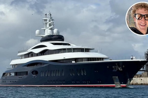 Mark Zuckerberg tốn 7 tỷ đồng cho 1 lần 'đổ xăng tràn bình'