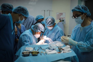 Một nữ KOL 38 tuổi tử vong sau khi phẫu thuật thẩm mỹ nâng vòng 3