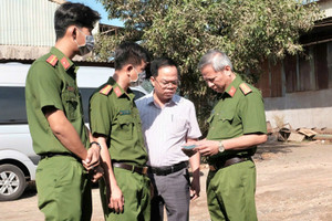 Doanh nghiệp gỗ 2 tháng tuổi bị buộc dừng hoạt động, Công an tiến hành kiểm tra toàn diện