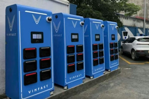 Cuộc đua trạm sạc xe điện ở vỉa hè: Cơ hội nào cho doanh nghiệp khi TP.HCM bật đèn xanh?