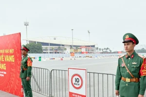 Bảo vệ nghiêm ngặt trận địa pháo hoa Mỹ Đình trước giờ khai hỏa