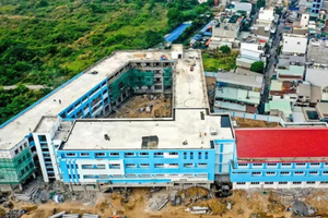 Sắp hoàn thiện ngôi trường đầu tiên được hình thành trên nền nghĩa trang lớn nhất thành phố giàu nhất Việt Nam