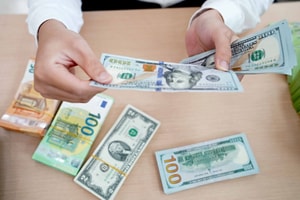 Tỷ giá USD hôm nay 26/1: Ngân hàng đồng loạt giảm giá