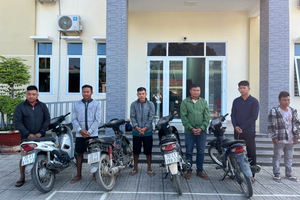 Khám xét, bắt Lê Văn Phương SN 1993, tịch thu 1 ô tô, 3 xe mô tô, 7 điện thoại di động cùng nhiều giấy tờ, tài liệu liên quan