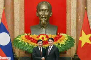 Việt - Lào nhấn mạnh gắn kết chiến lược trong quan hệ chính trị là trụ cột