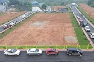 Ồ ạt phân lô bán nền, 'thổi giá' đất vùng ven Hà Nội 'ăn theo' thông tin quy hoạch