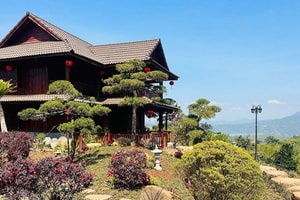 Biệt phủ trên cao nguyên của danh hài ‘nặng nhất Vbiz’: Rộng 10.000m2, kiến trúc đậm chất Việt
