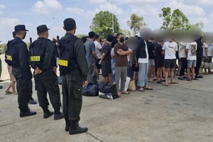 Gần 60 'cán bộ chứng khoán', 'nhân viên sale' từ Campuchia về Việt Nam