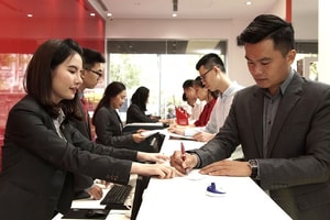 Quán quân vốn điều lệ nhóm chứng khoán đổi chủ sau khi gần 90.000 nhà đầu tư nhập cuộc