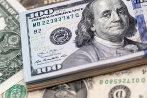 Tỷ giá USD hôm nay 2/2: Ngân hàng giảm 50 đồng, chợ đen tăng 250 đồng