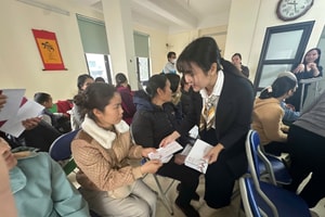 Hàng trăm phần quà ý nghĩa lan tỏa yêu thương đến trẻ em bại não