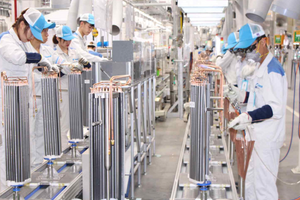 Báo ngoại: Việt Nam vươn lên trung tâm sản xuất ASEAN, hút mạnh vốn Trung - Nhật