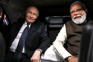 Ông Trump tuyên bố Ấn Độ đã ngừng mua dầu Nga, Moscow lập tức đáp trả