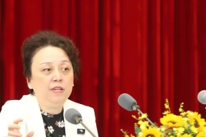 TPHCM thông tin vụ thực phẩm bẩn vào trường học, hàng hóa ùn tắc