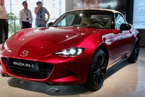 Mazda dồn dập 'đánh úp': CX-90 giá 2,5 tỷ chưa hạ nhiệt, lại rục rịch tung roadster mui trần hơn 1,3 tỷ
