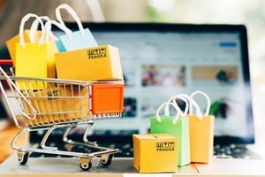 Giỏ quà Tết hóa 'giỏ rác', áo dài 700.000 như hàng mã: Nỗi ám ảnh mua sắm online ngày cận Tết