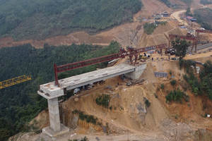 Cung đường 40km mở lối đến hồ nước ngọt tự nhiên lớn nhất cả nước và lọt top thế giới: Tăng tốc thi công dịp Tết Nguyên đán, đảm bảo tiến độ kế hoạch