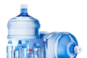 Phát hiện nước đóng chai Levia Plus và Thăng Long không đạt chuẩn, nhãn mác thiếu thông tin