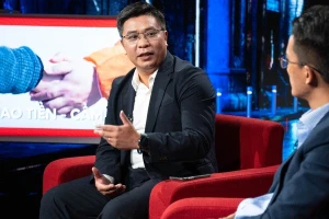 Rút sạch tiền tiết kiệm để mua vàng: Chuyên gia chỉ ra rủi ro ít người nhận ra